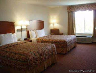 Days Inn By Wyndham Dallas Garland West Екстер'єр фото